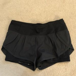 Lululemon shorts with spandex